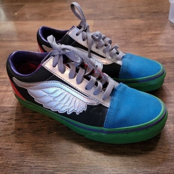 Vans Off The Wall Men's 5.5 Women's size 7 X Marvel Old Skool Shoes Avengers - Picture 1 of 10